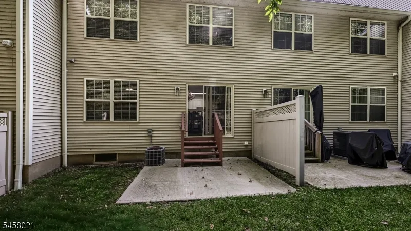 58 Parkside Ct Wayne, NJ 07470