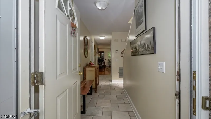 58 Parkside Ct Wayne, NJ 07470