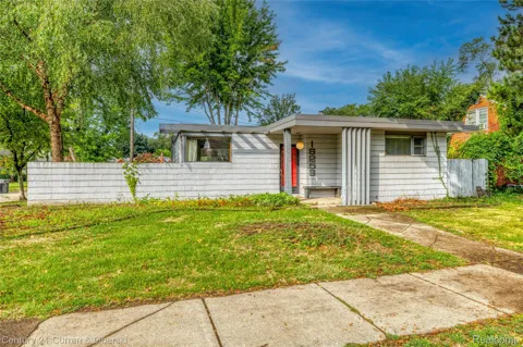 18258 Outer Drive