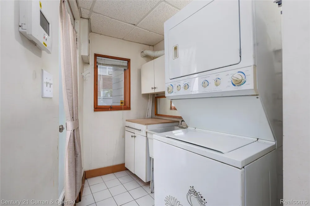 18258 Outer Drive Dearborn City, MI 48128