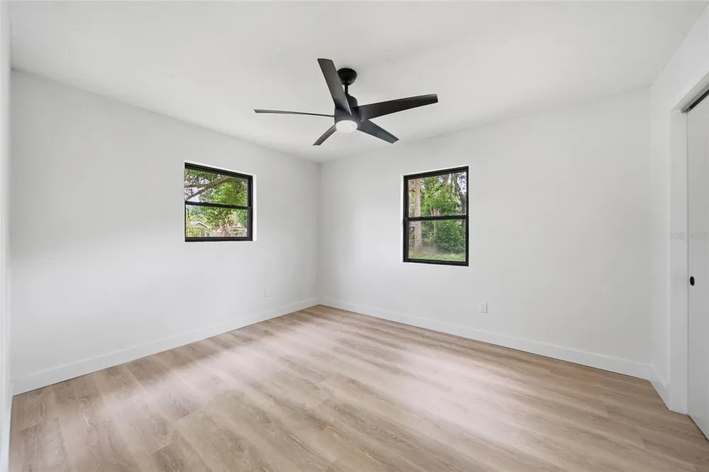 815 POINSETTIA AVENUE Tarpon Springs, FL 34689