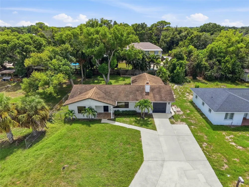 815 POINSETTIA AVENUE Tarpon Springs, FL 34689