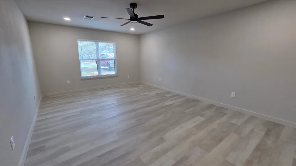 316 W 8th Street Flatonia, TX 78941