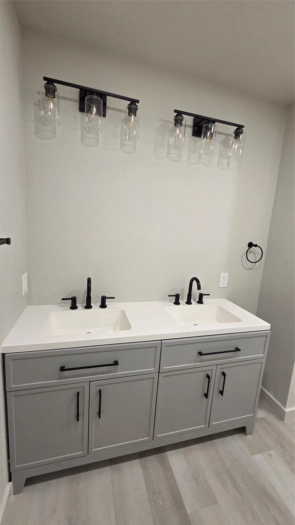316 W 8th Street Flatonia, TX 78941