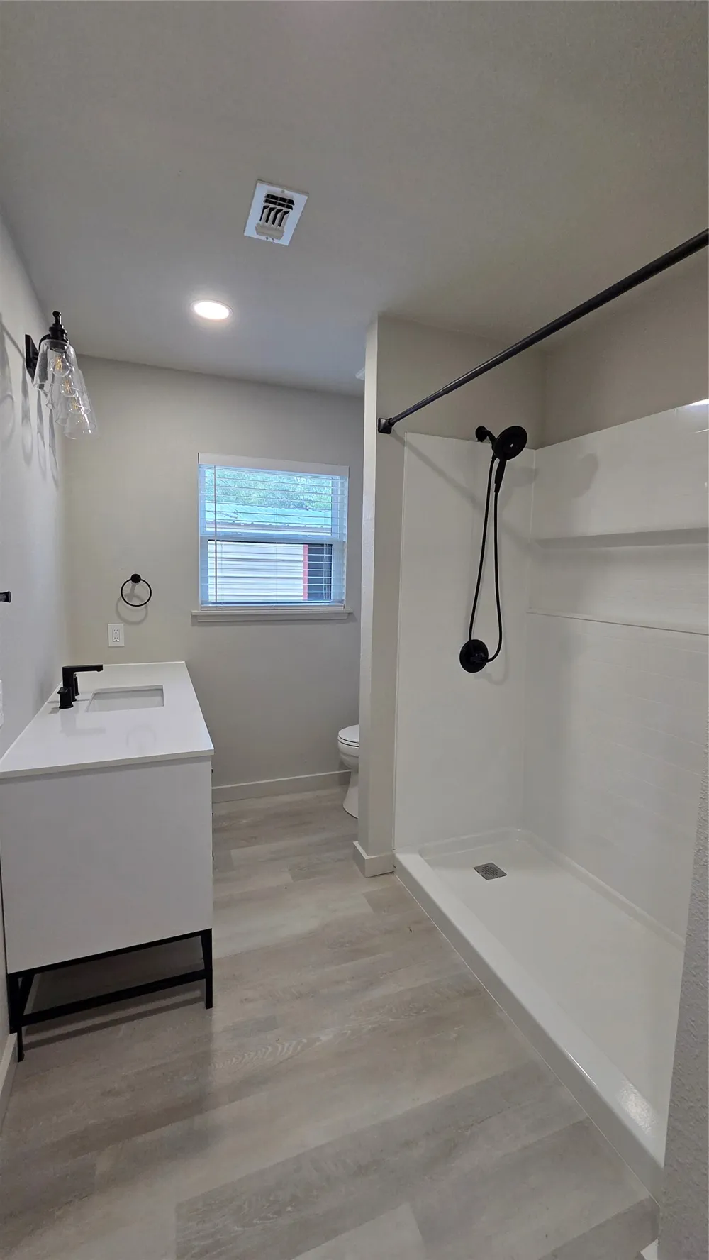316 W 8th Street Flatonia, TX 78941