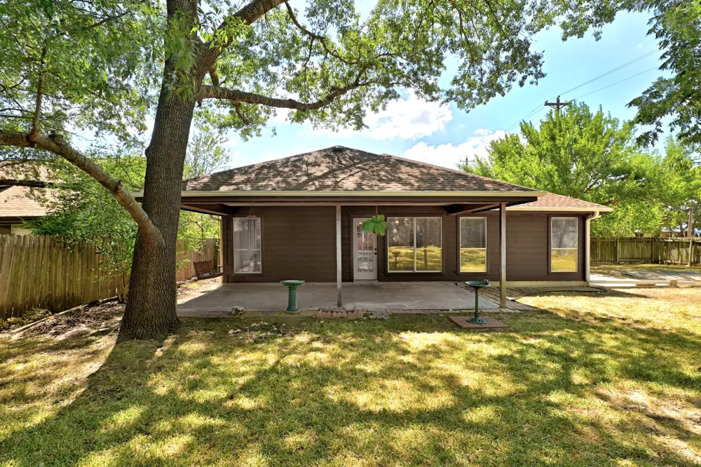 1701 E 19th Street Georgetown, TX 78626