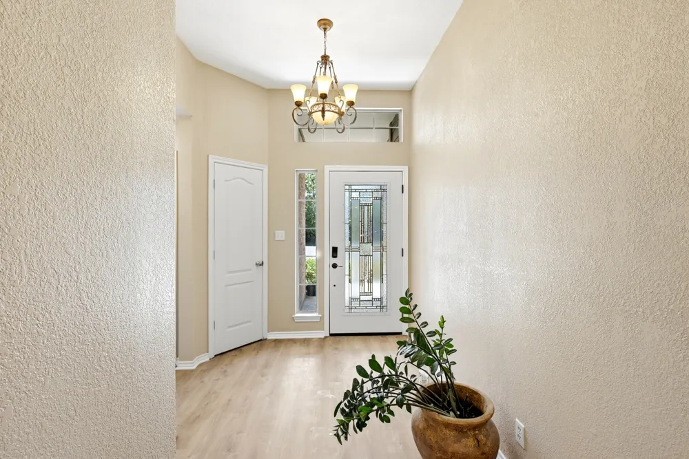 1701 E 19th Street Georgetown, TX 78626