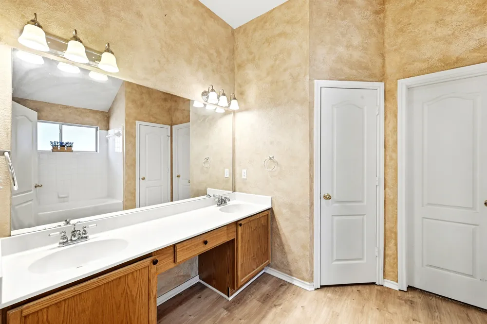 1701 E 19th Street Georgetown, TX 78626