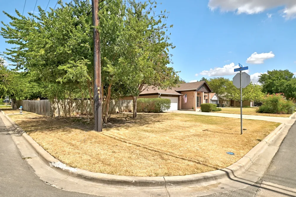 1701 E 19th Street Georgetown, TX 78626