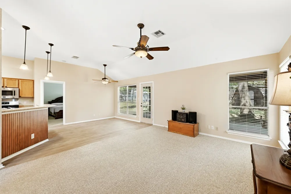 1701 E 19th Street Georgetown, TX 78626