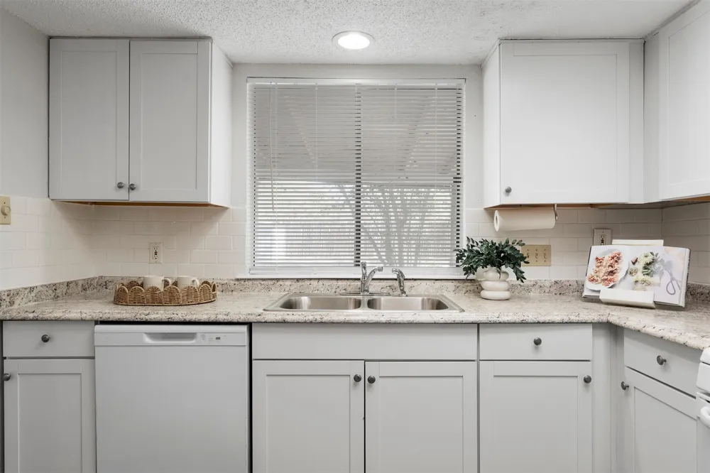 1612 Broadmoor Drive Austin, TX 78723