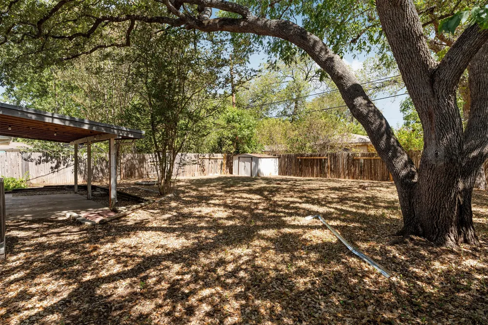 1612 Broadmoor Drive Austin, TX 78723
