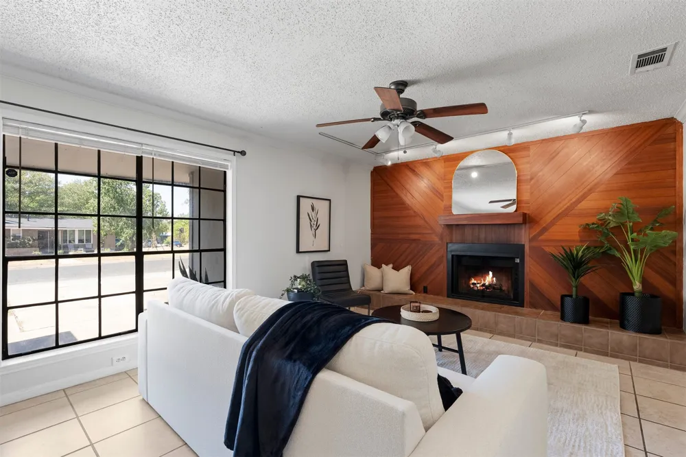 1612 Broadmoor Drive Austin, TX 78723