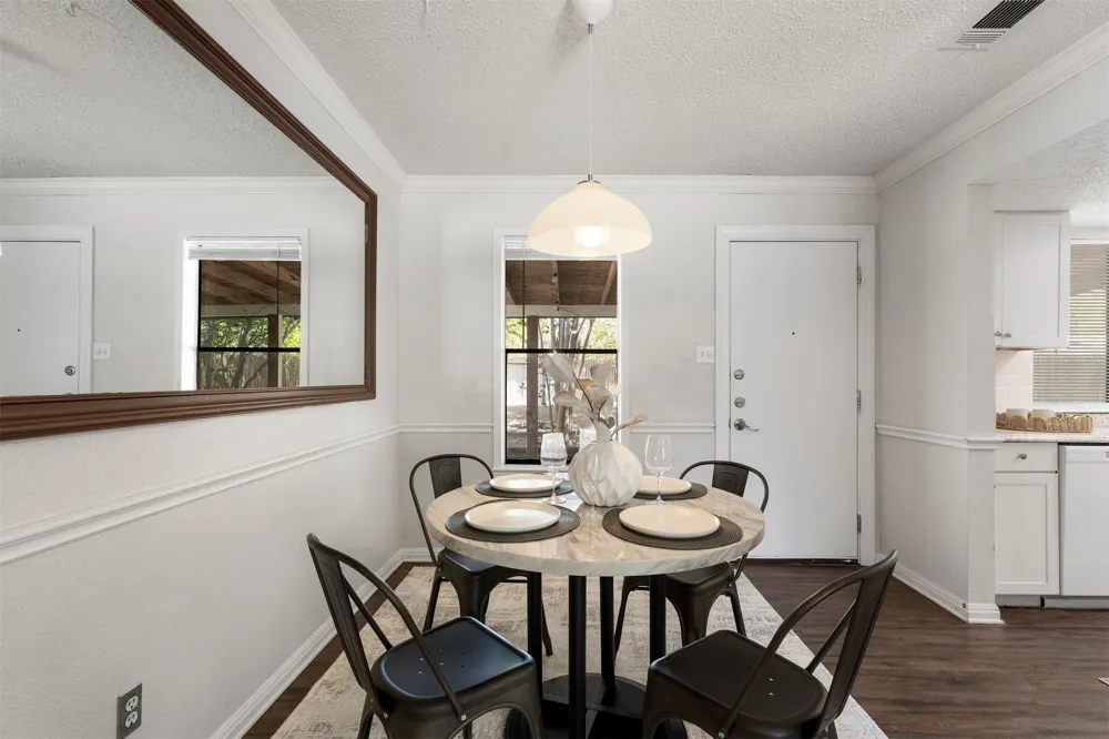 1612 Broadmoor Drive Austin, TX 78723