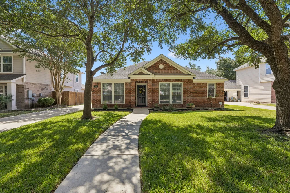 159 Invierno Street Kyle, TX 78640
