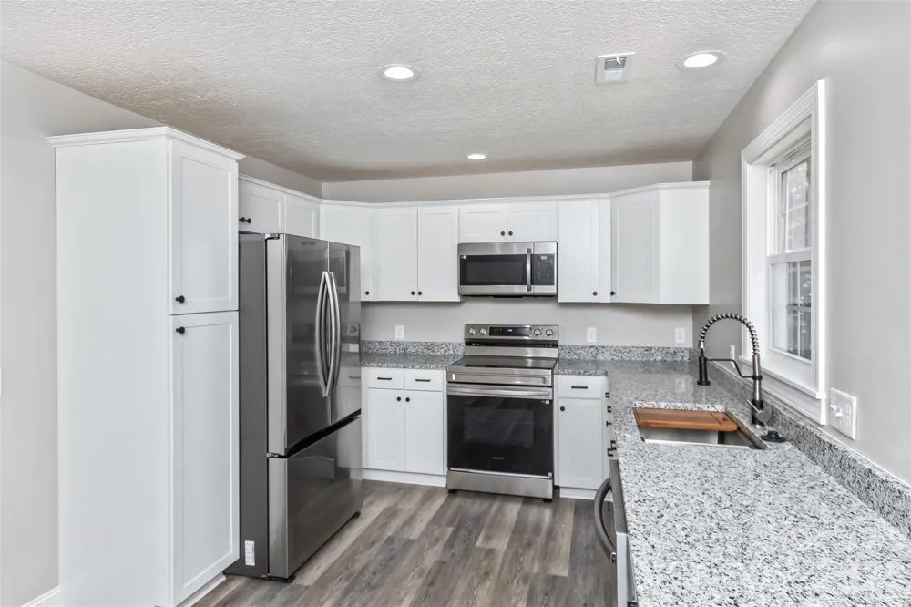 340 Matthew Lane Canton, NC 28716