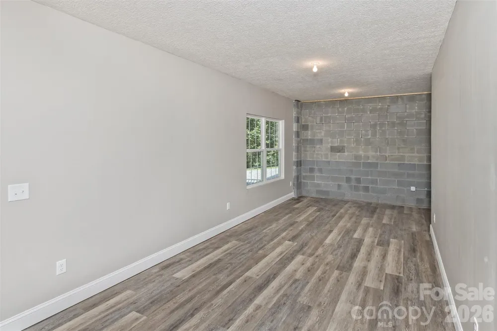 340 Matthew Lane Canton, NC 28716