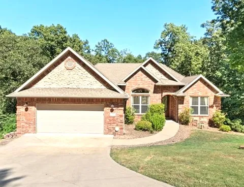 8 Brougham Lane