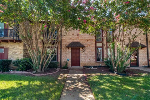 1821 E Grauwyler Road #187