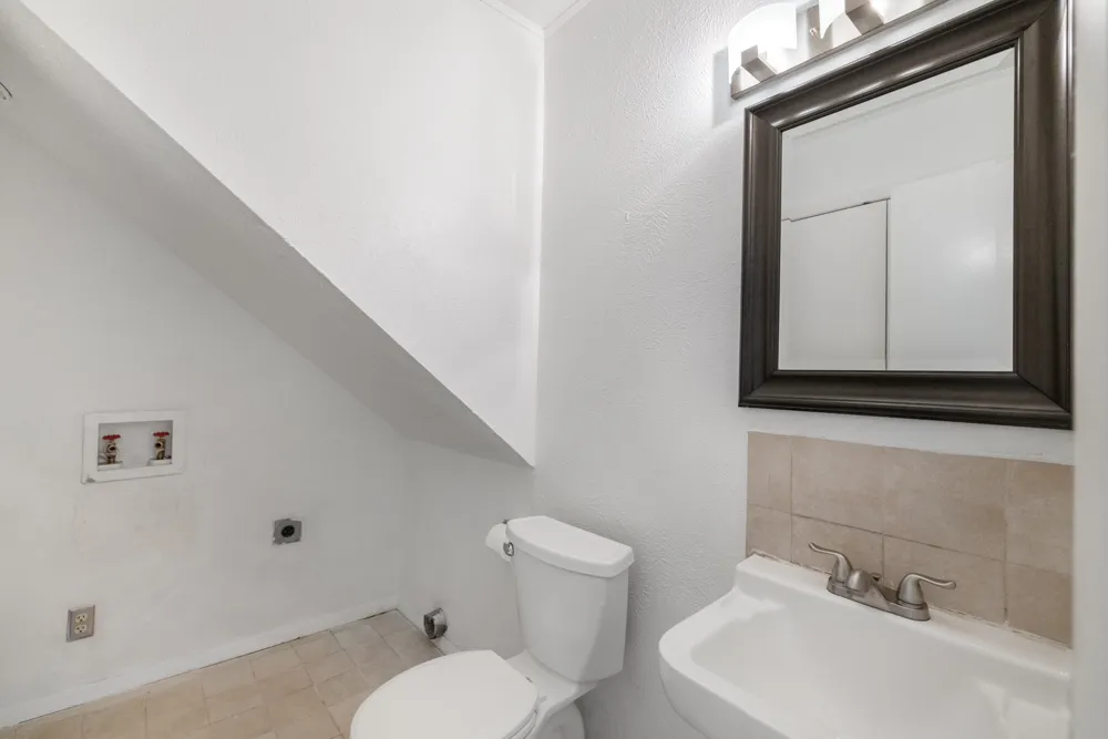 1821 E Grauwyler Road #187 Irving, TX 75061
