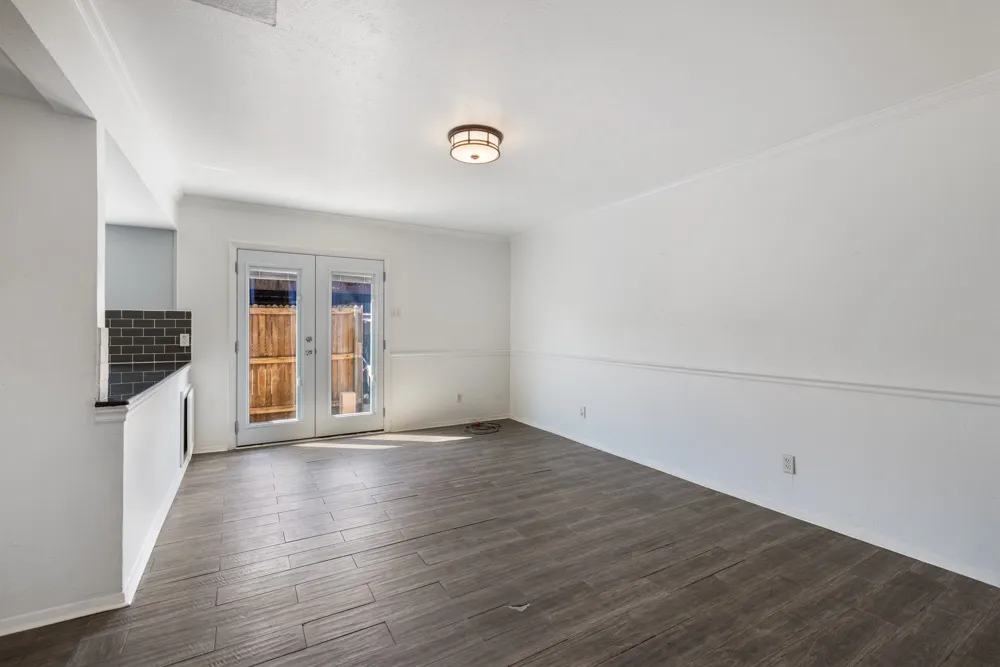 1821 E Grauwyler Road #187 Irving, TX 75061