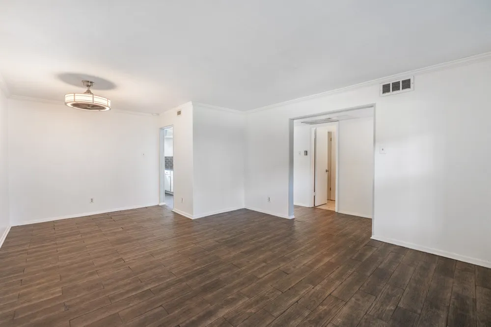 1821 E Grauwyler Road #187 Irving, TX 75061