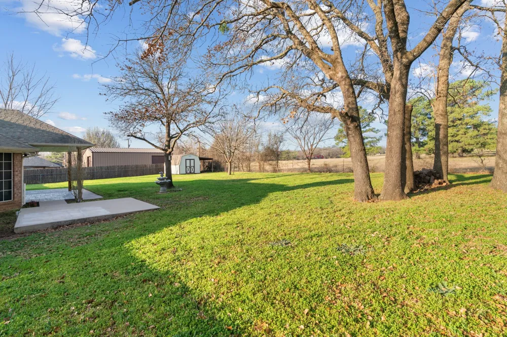 2013 Wood Trail Azle, TX 76020