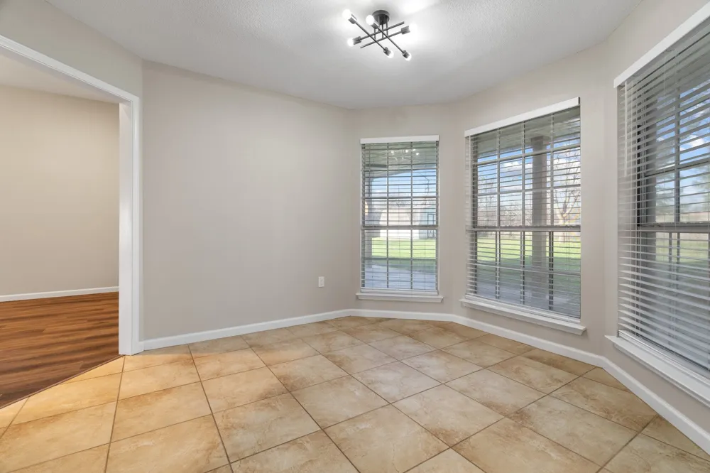 2013 Wood Trail Azle, TX 76020