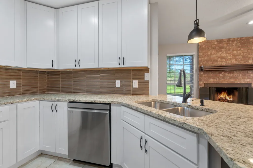 2013 Wood Trail Azle, TX 76020