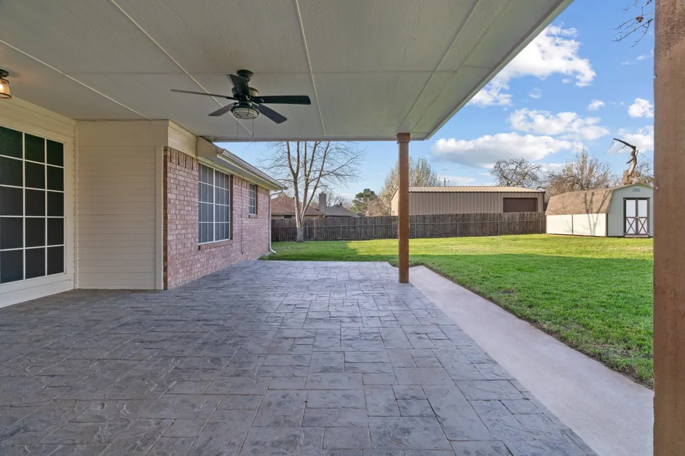 2013 Wood Trail Azle, TX 76020