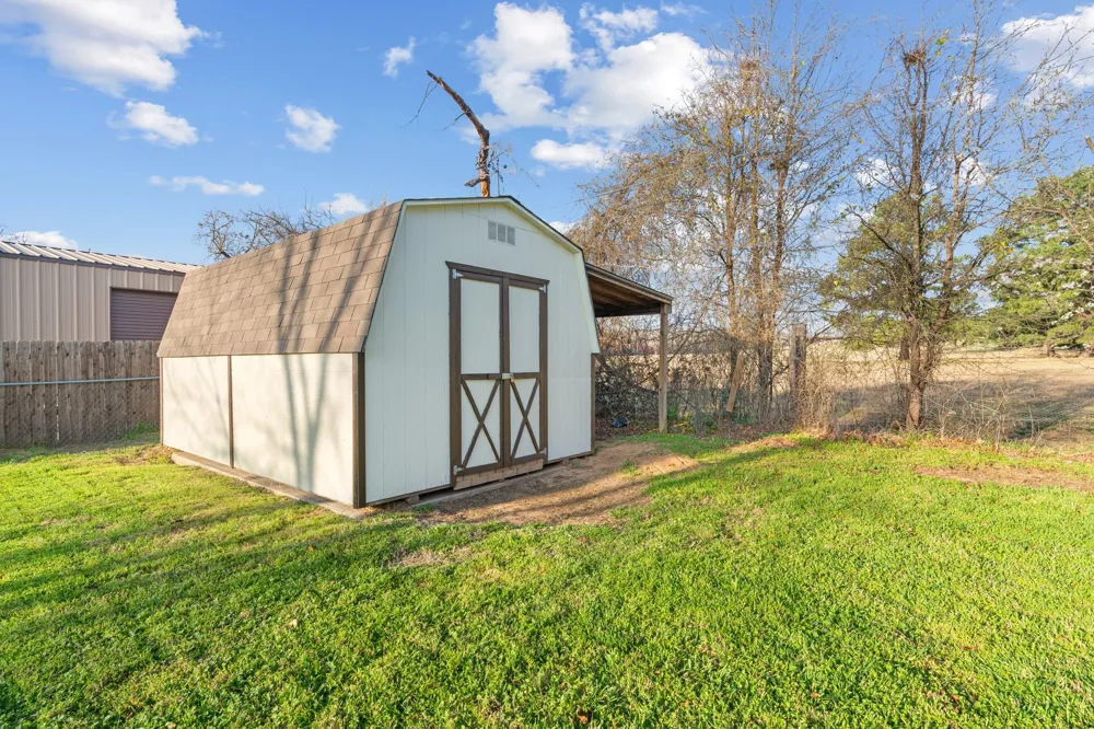 2013 Wood Trail Azle, TX 76020