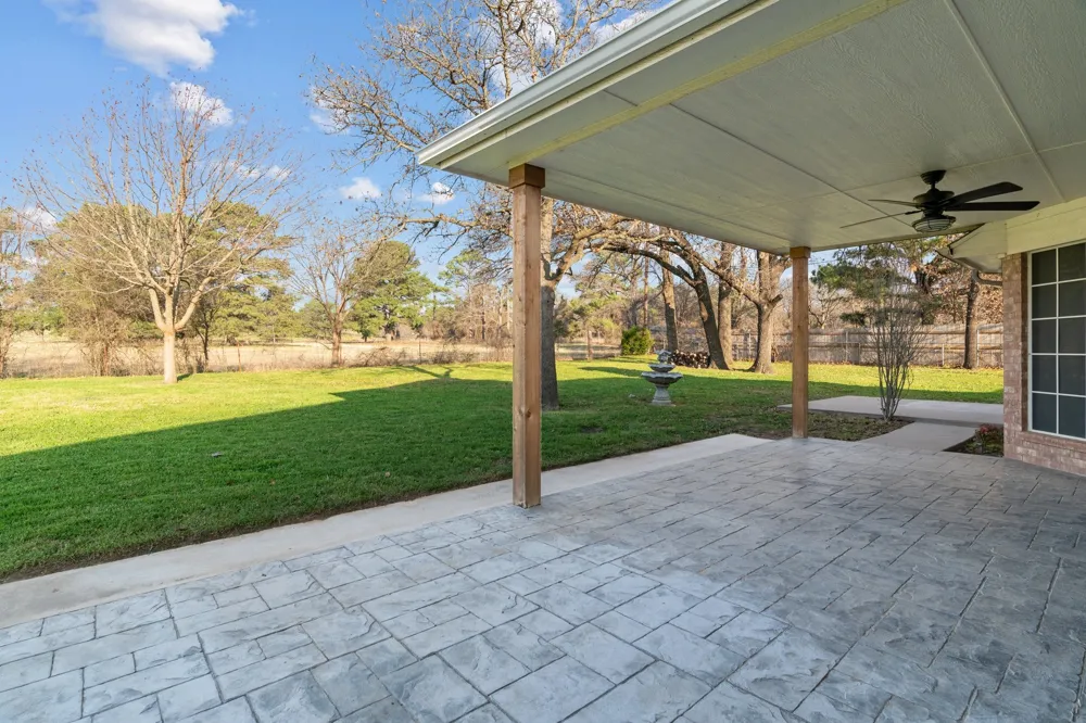 2013 Wood Trail Azle, TX 76020