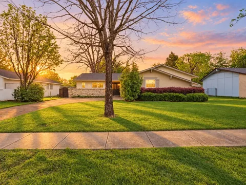 732 Pinehurst Drive