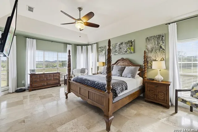 360 Bluff Creek Rd Center Point, TX 78010