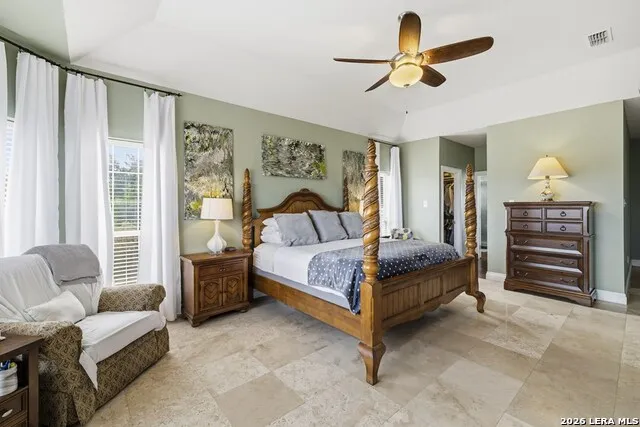 360 Bluff Creek Rd Center Point, TX 78010