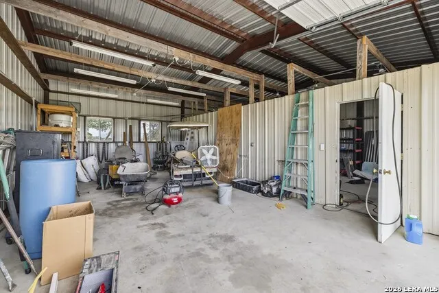 360 Bluff Creek Rd Center Point, TX 78010