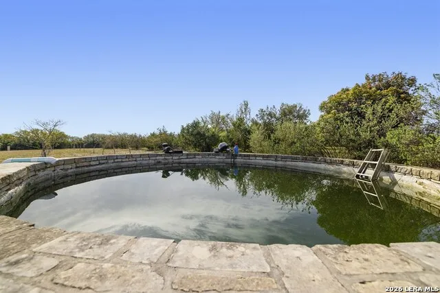360 Bluff Creek Rd Center Point, TX 78010