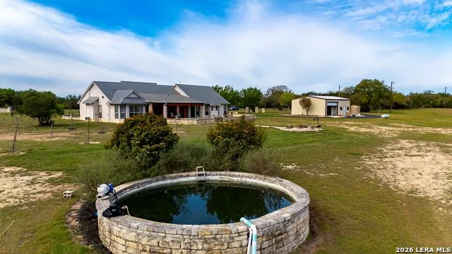 360 Bluff Creek Rd Center Point, TX 78010