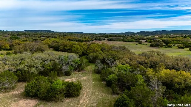 360 Bluff Creek Rd Center Point, TX 78010