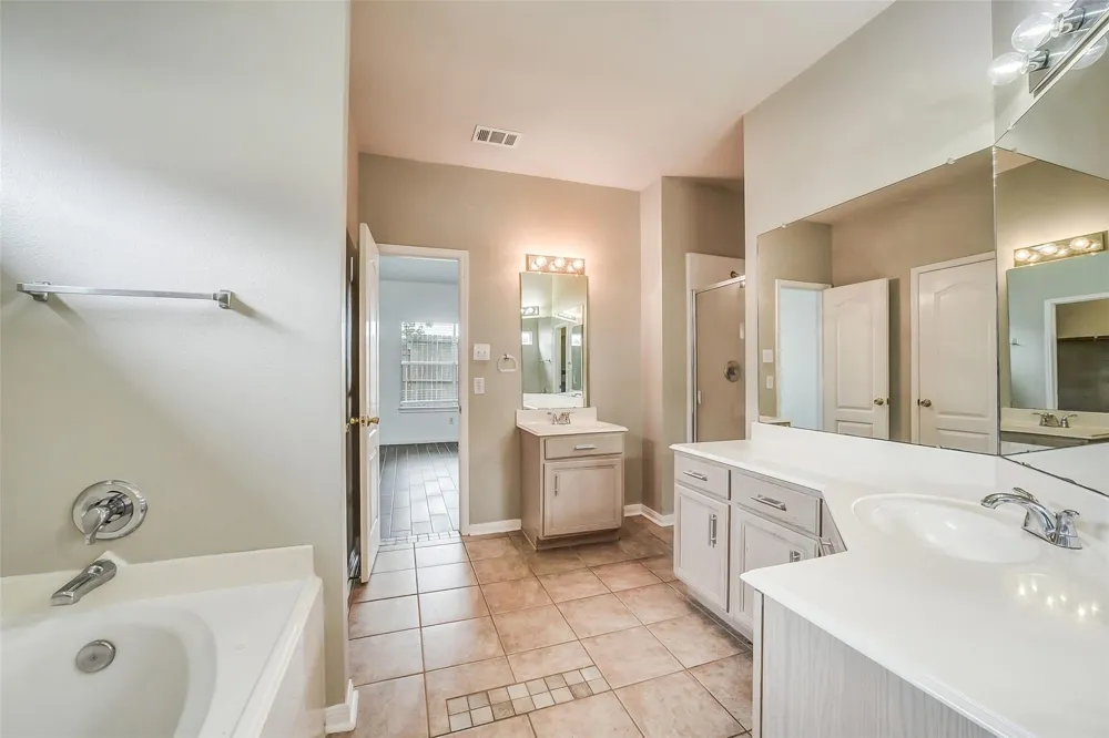 7002 Plaza Del Sol Drive Hockley, TX 77083