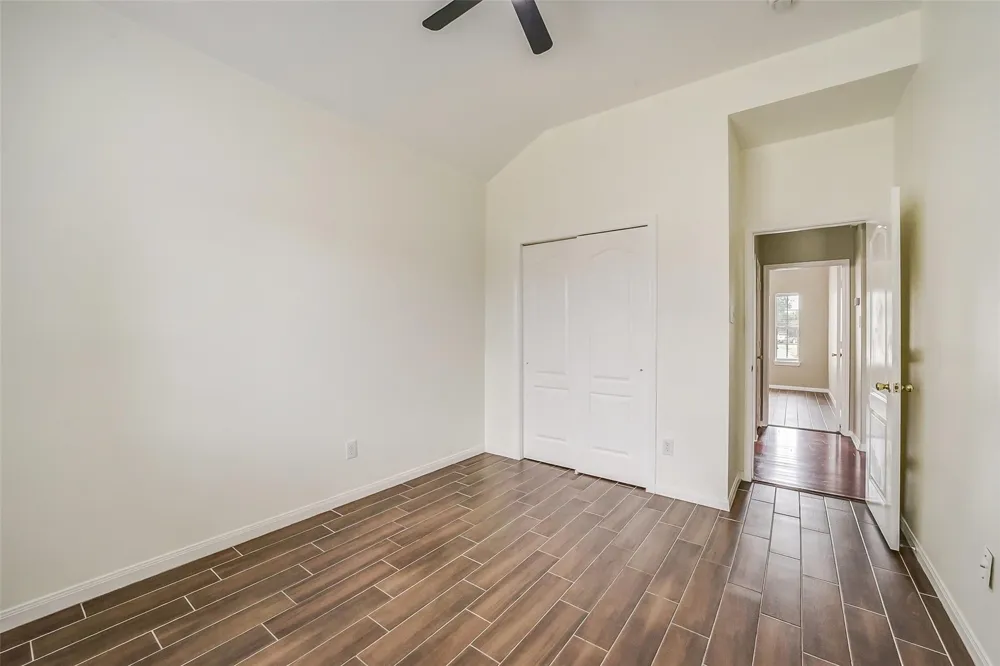7002 Plaza Del Sol Drive Hockley, TX 77083