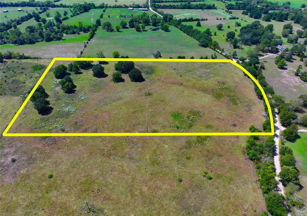2085 County Road 3620 Lovelady, TX 75851