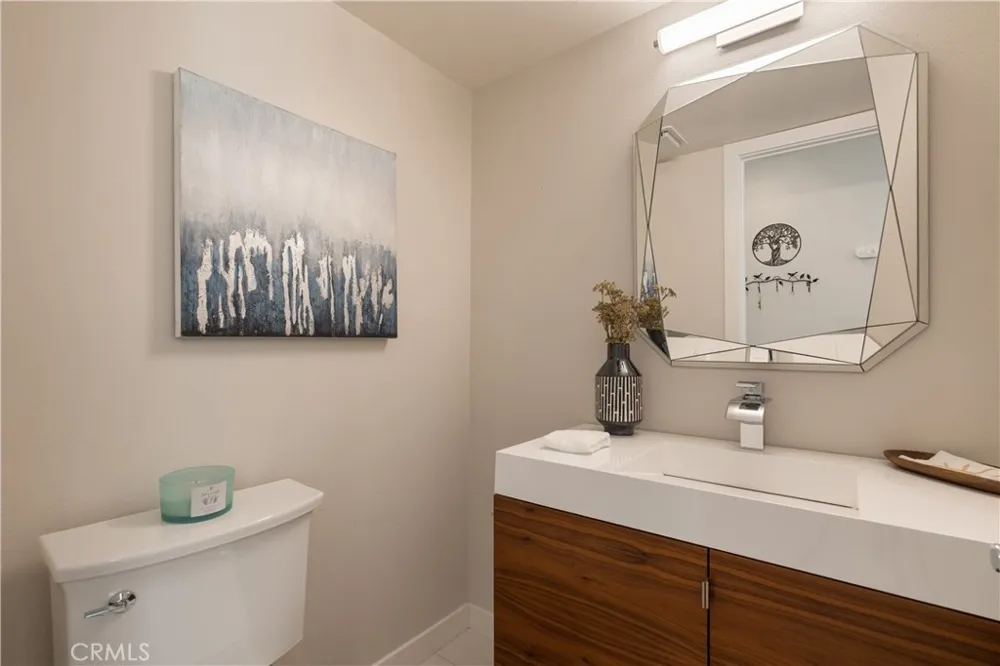 35 Diamante Irvine, CA 92620