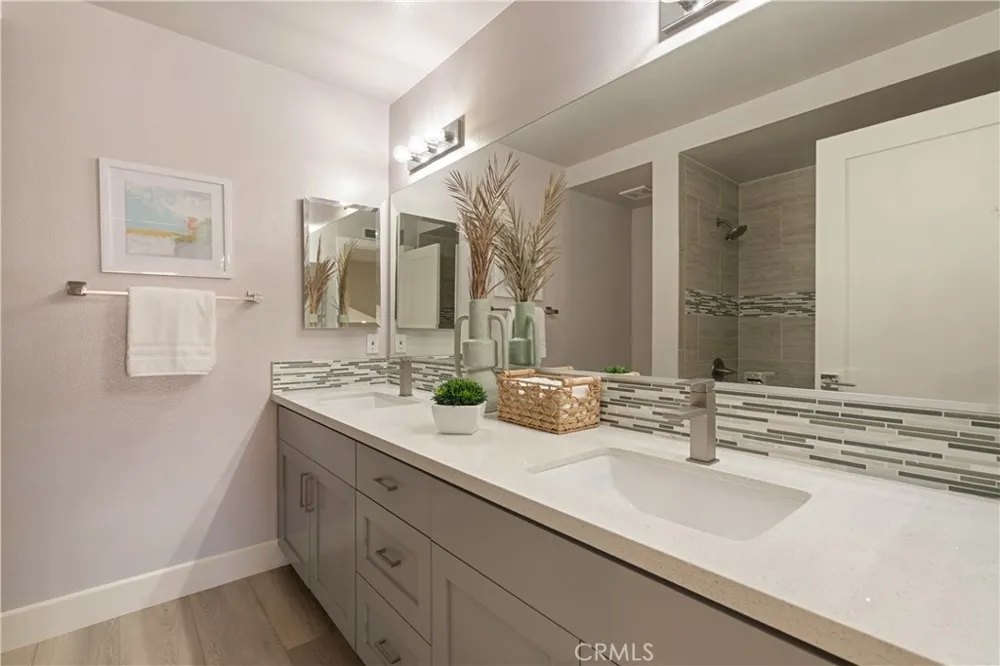 35 Diamante Irvine, CA 92620