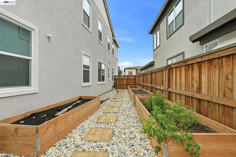3039 Paxton Ct Lathrop, CA 95330