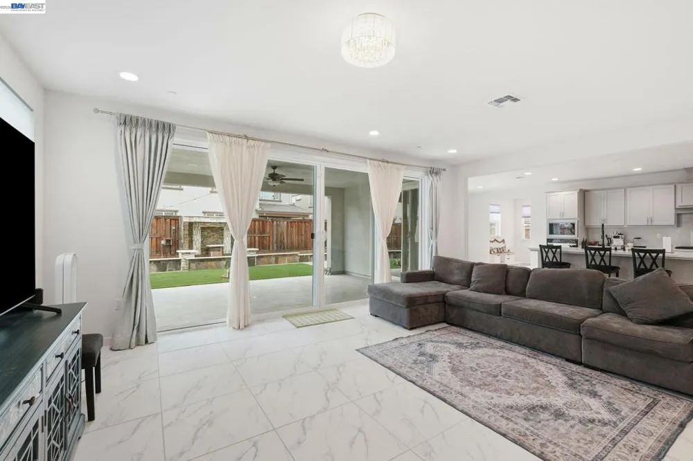 3039 Paxton Ct Lathrop, CA 95330