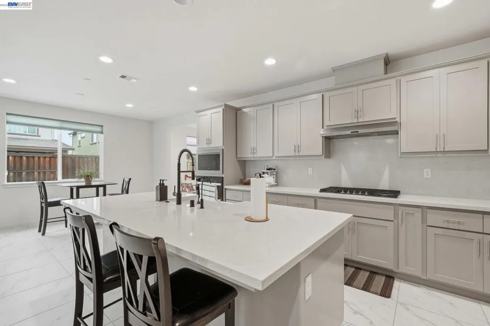 3039 Paxton Ct Lathrop, CA 95330