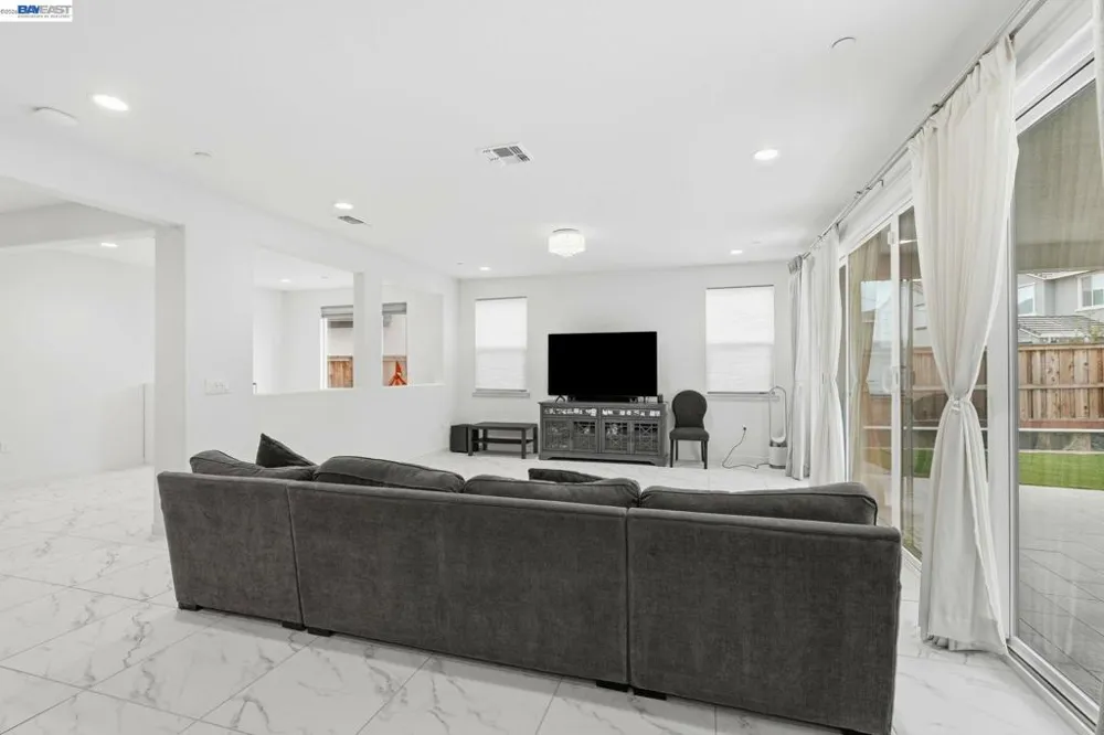 3039 Paxton Ct Lathrop, CA 95330