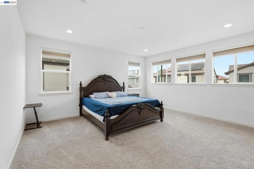 3039 Paxton Ct Lathrop, CA 95330