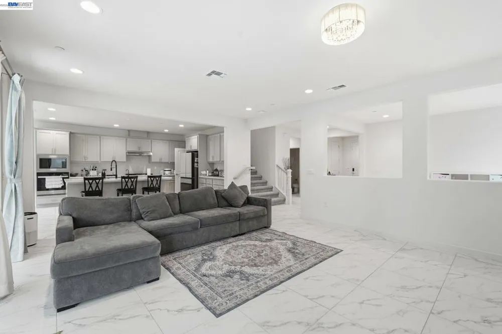 3039 Paxton Ct Lathrop, CA 95330